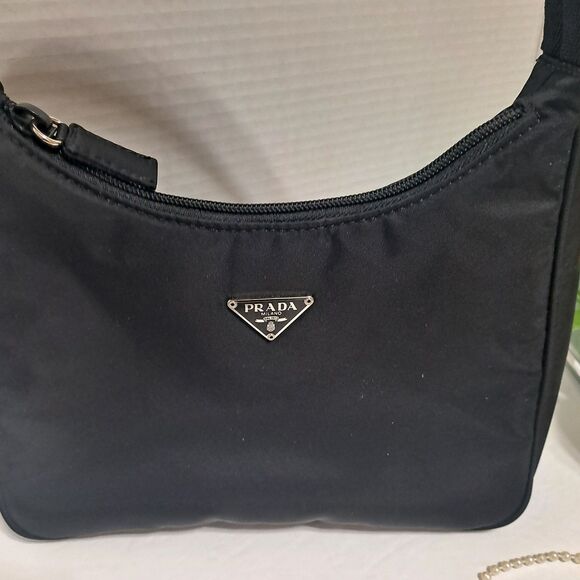 Prada Tessuto Sport Black Nylon Handbag EUC Authentic Zipper Closure - Picture 2 of 16